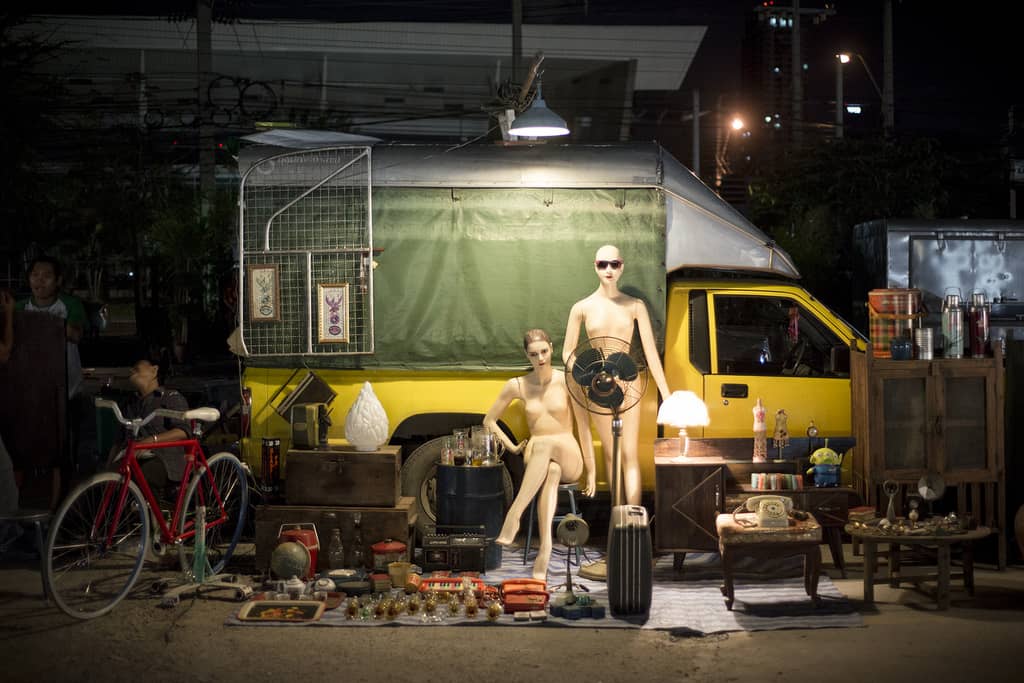 Talad Rot Fai flea market Bangkok - Copyright Lorraine Creaser -002