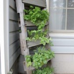20 Awesome DIY Ideas For Recycling Pallets and Wood Crates 012