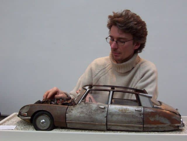 Amazing Vintage Models Made from Trash