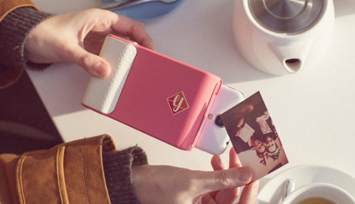 Prynt turns your smartphone into a Polaroid camera 006