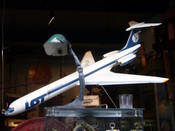 Ted Drake An airplane for Heidi