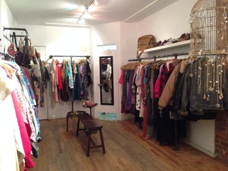 Vintage Clothing Shop #4: AuH2O 