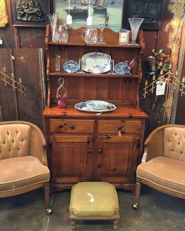 Raleigh Flea Market NC wide range of secondhand goods and antique dealers